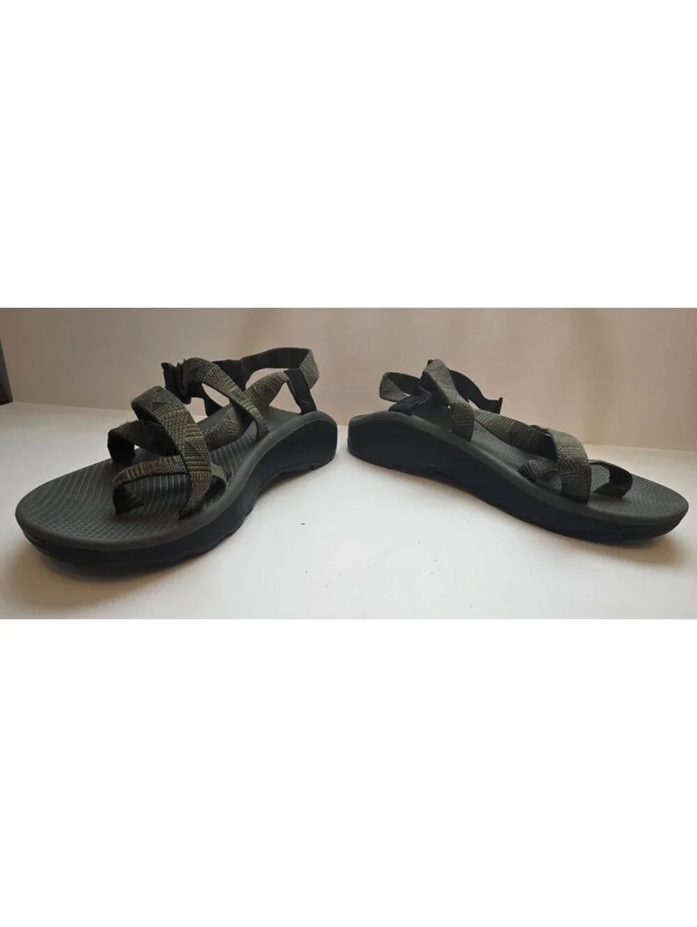 Chaco Men's Outdoor Strappy Green and Black Sandals Size 13